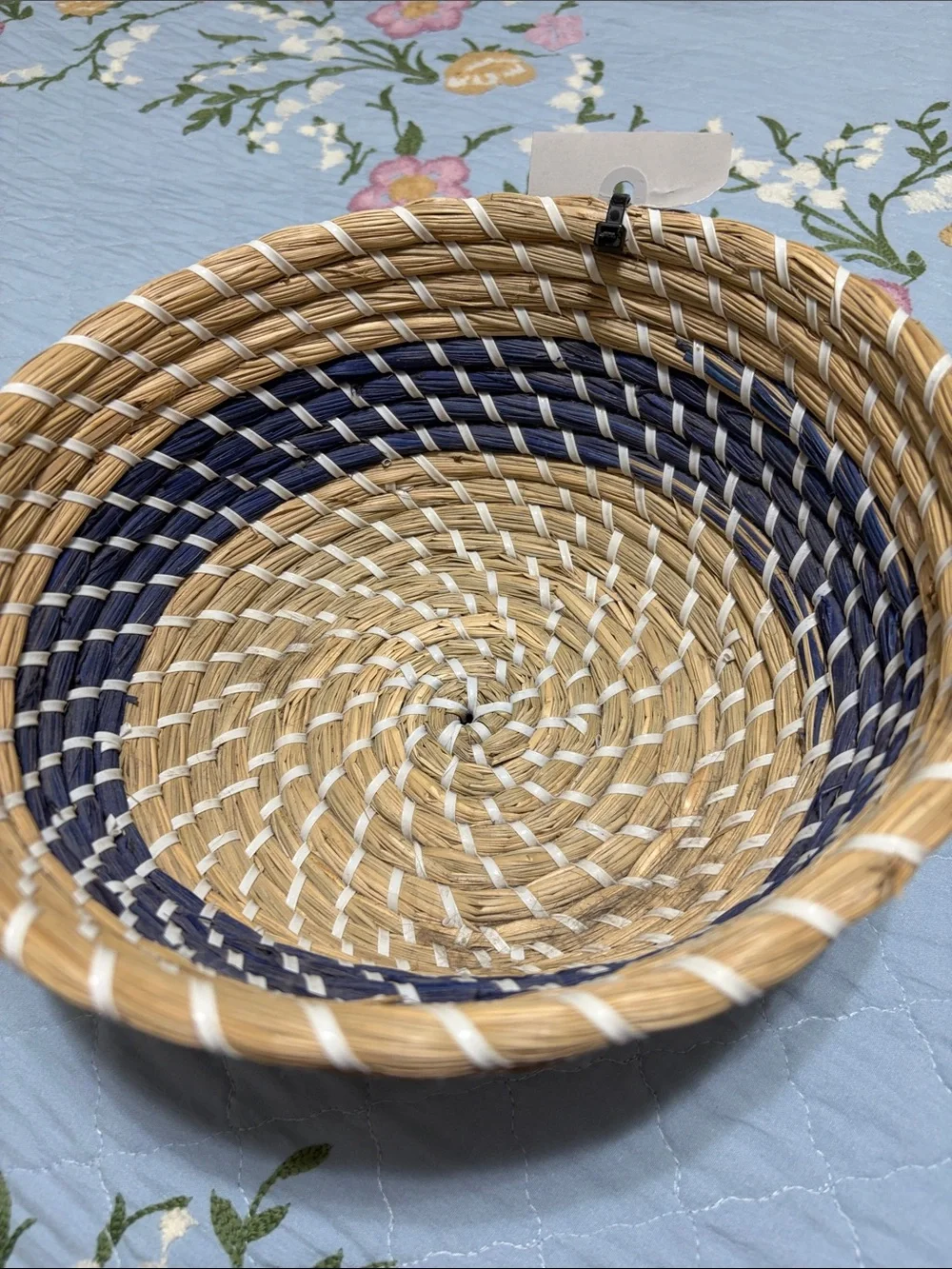 Precious Heavy Sturdy Round Deep Unbranded Blue & Tan basket PreOwned